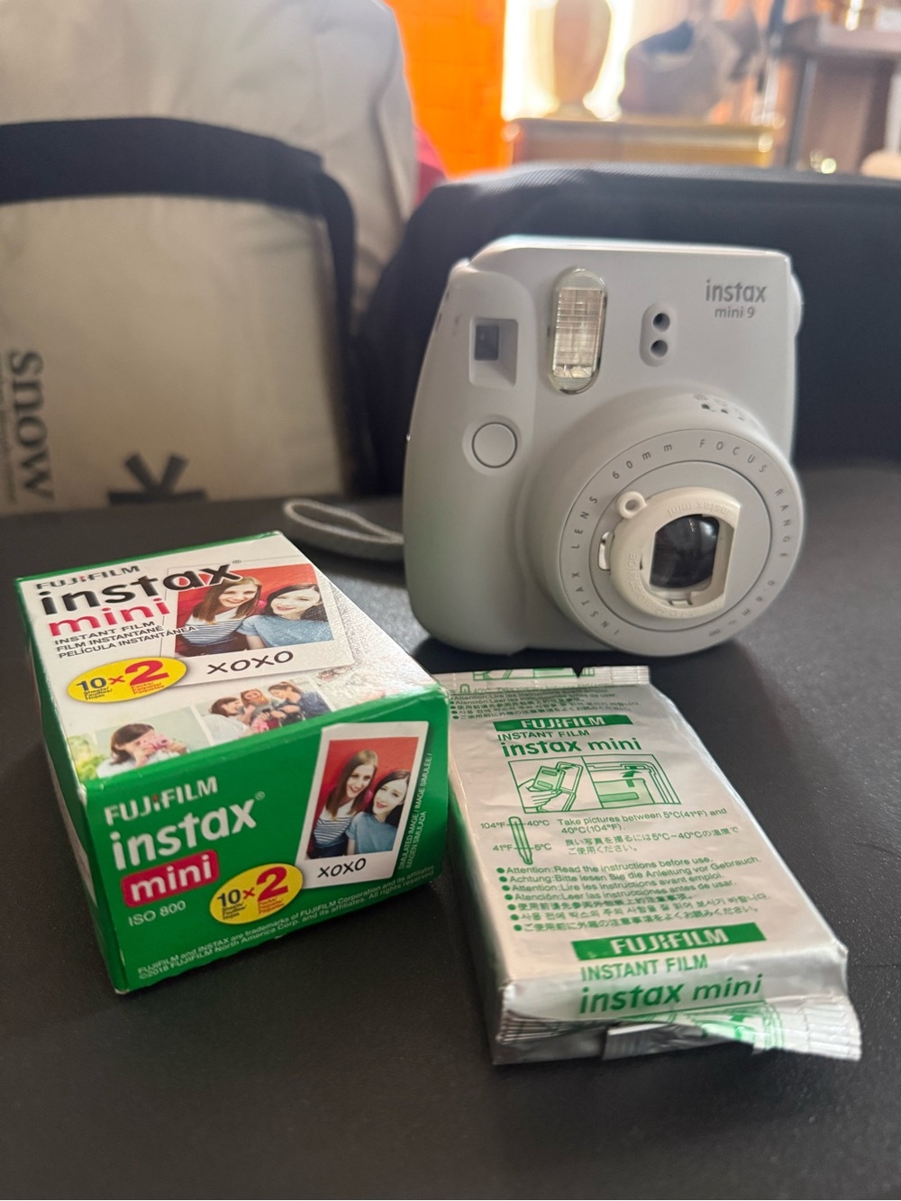Fujifilm instax mini 9 Instant Camera — Light Gray with Green Film Pack
